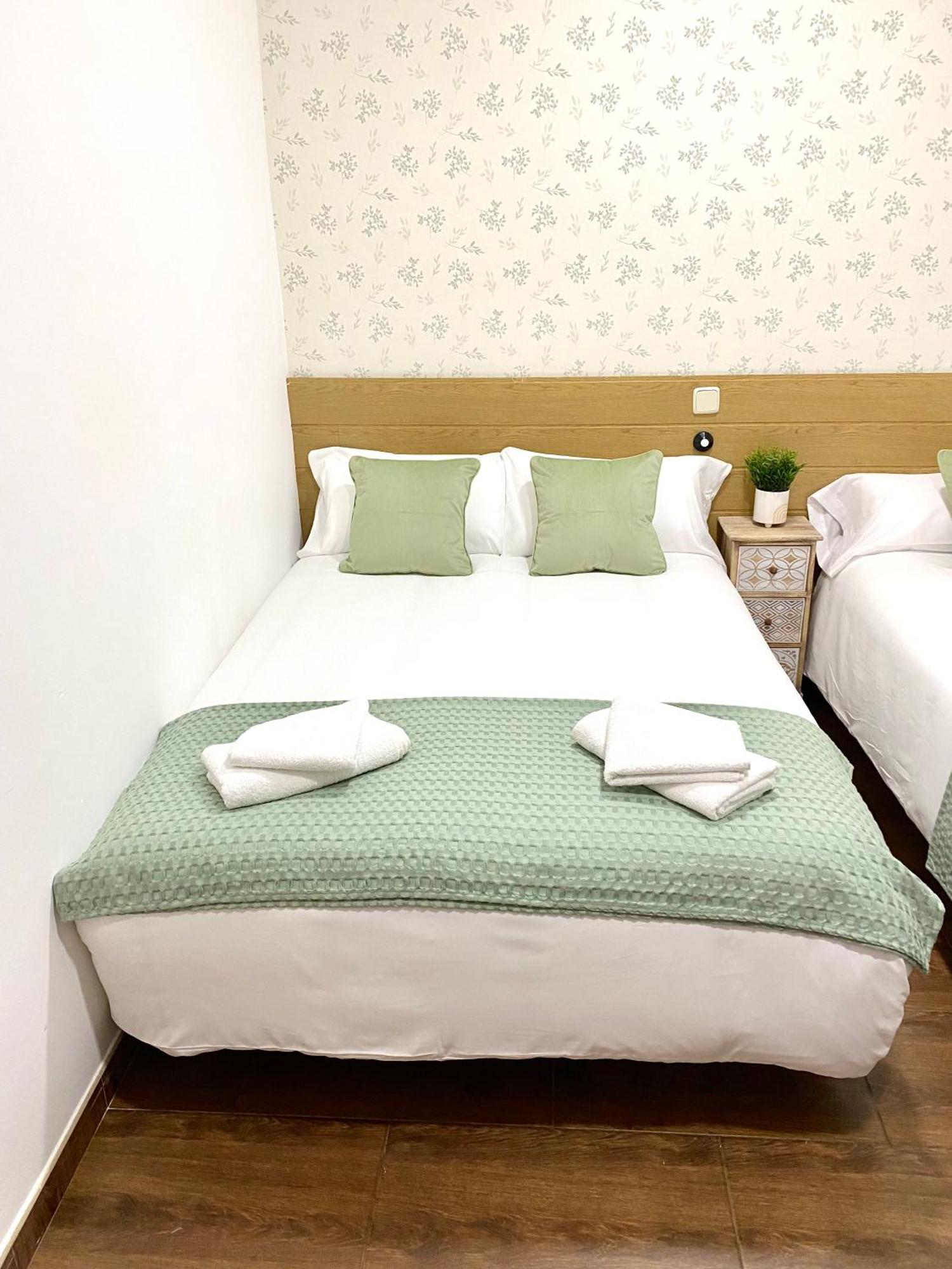 Apartamentos Fuencarral II Madrid Kamer foto