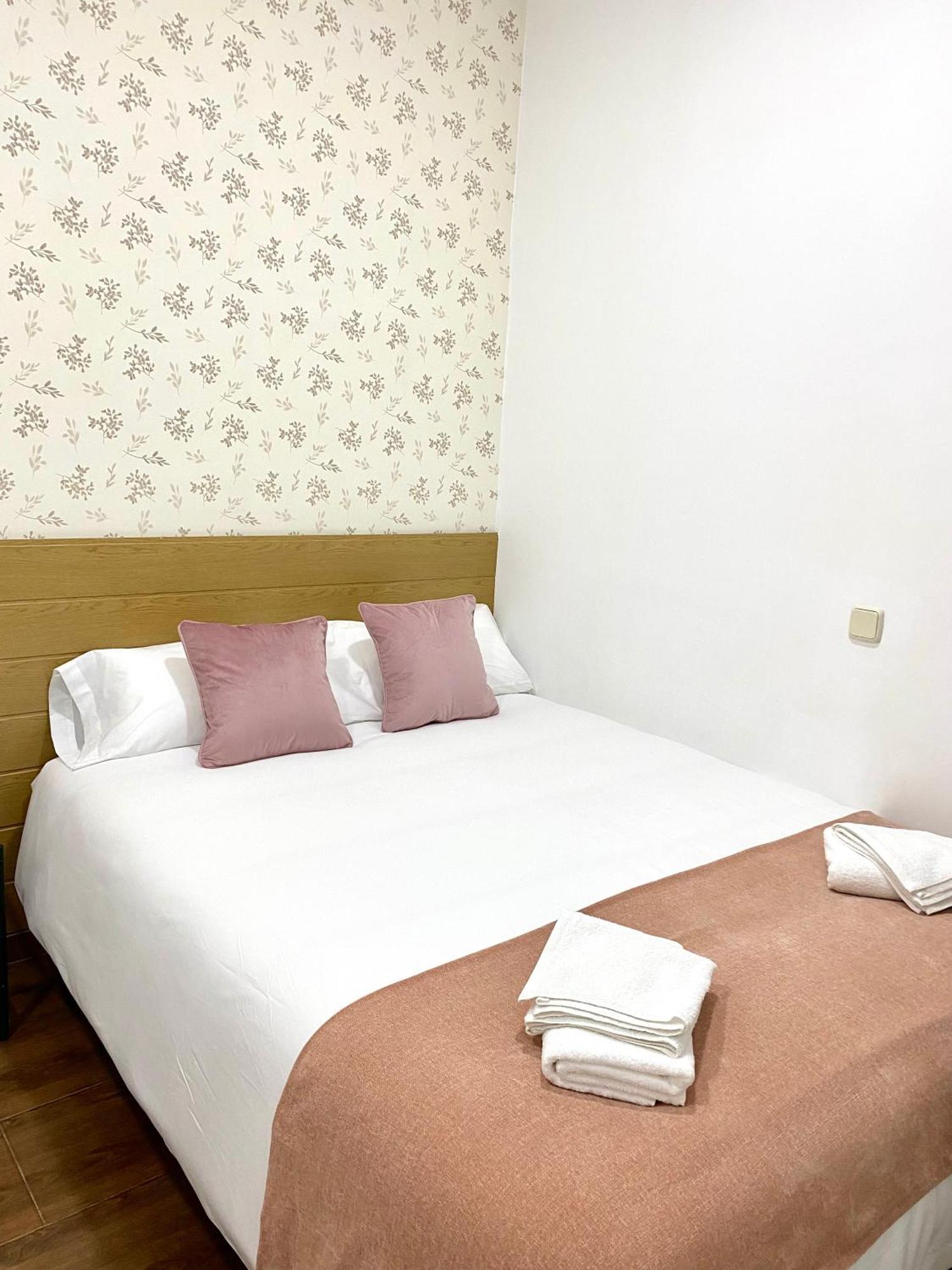 Apartamentos Fuencarral II Madrid Kamer foto